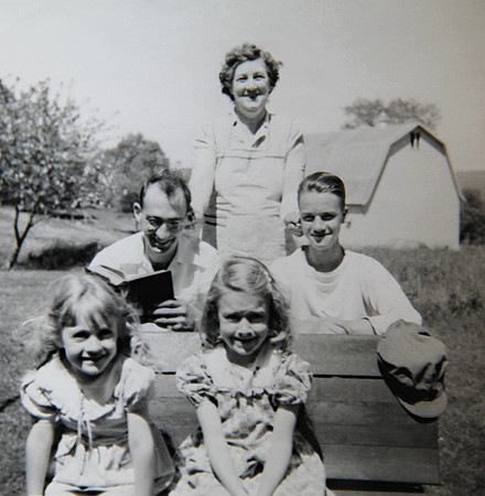 Emogene Millard, Carl Croniser, Dave Elmer, Janet & Joyce Kent